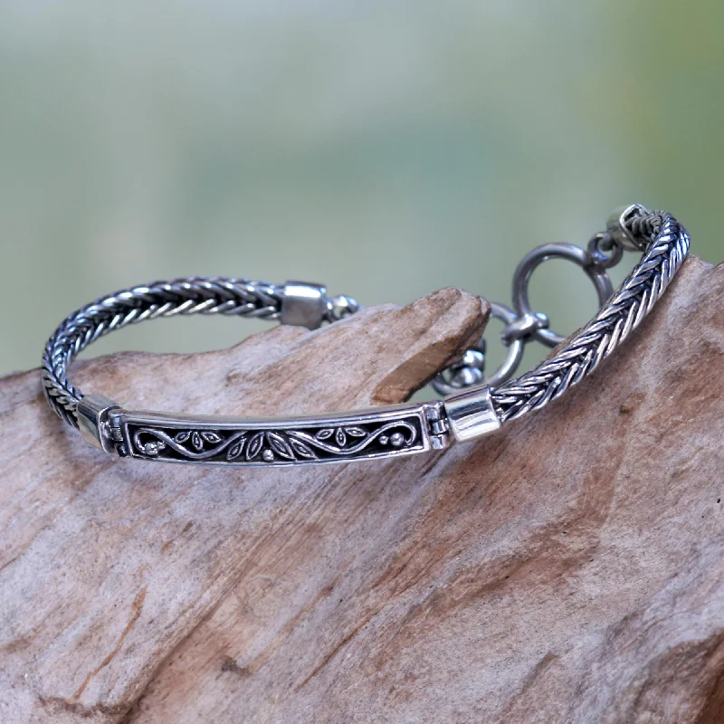 men’s diamond bracelets-Celuk Sprout Leaf and Vine Themed Sterling Silver Pendant Bracelet