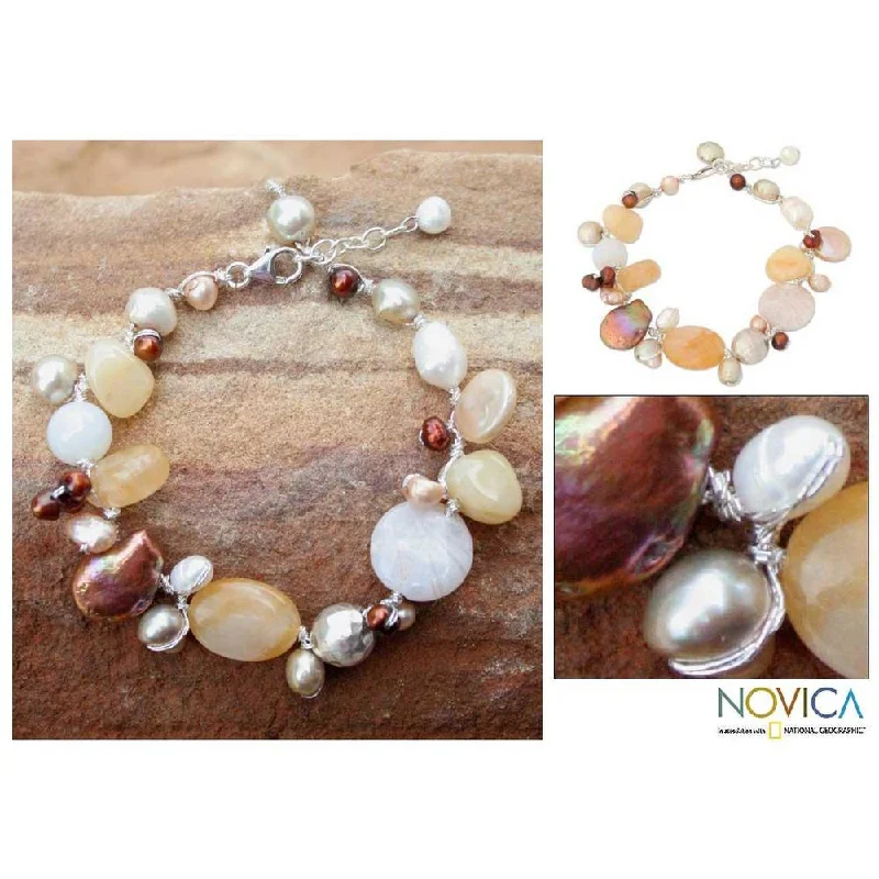 friendship bracelets for women-Handmade White Freshwater Pearl 'Lemon Honey' Bracelet (4-8 mm) (Thailand)