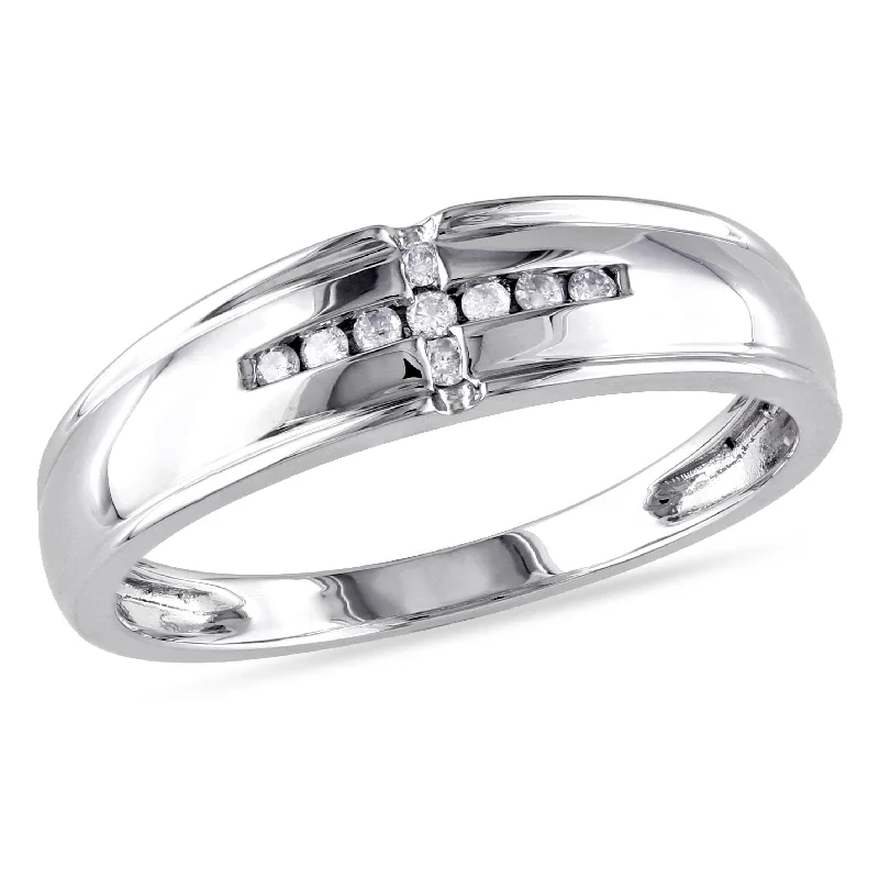 women’s eternity rings-Miadora 1/10 CT TW Mens Diamond Wedding Band in 10k White Gold