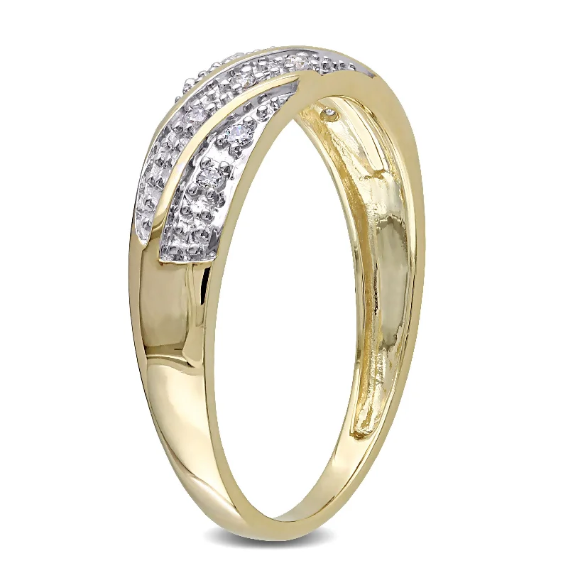 women’s chunky rings-Miadora Mens 1/10 CT TW Diamond Striped Wedding Band in 10k Yellow Gold