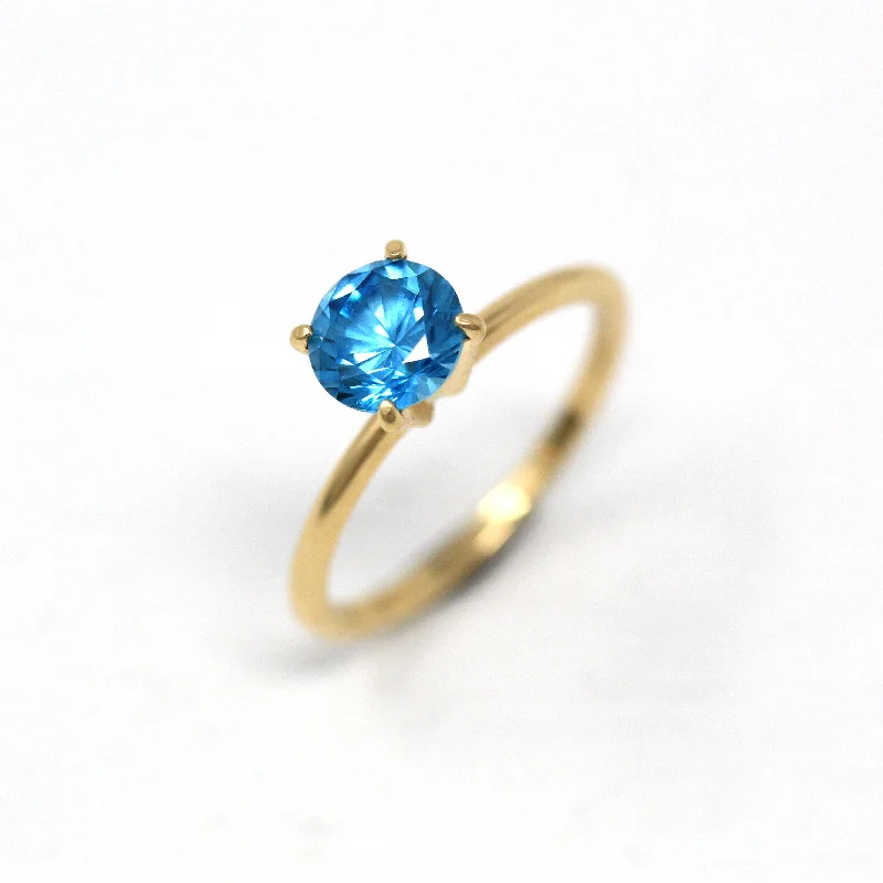 wedding rings for women with diamonds-Sale - Modern Solitaire Ring - Estate 14k Yellow Gold Round Faceted Simulated Glass Zircon Stone - Circa 2000s Era Size 5.75 Blue Jewelry